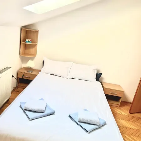 Dina Apartman *